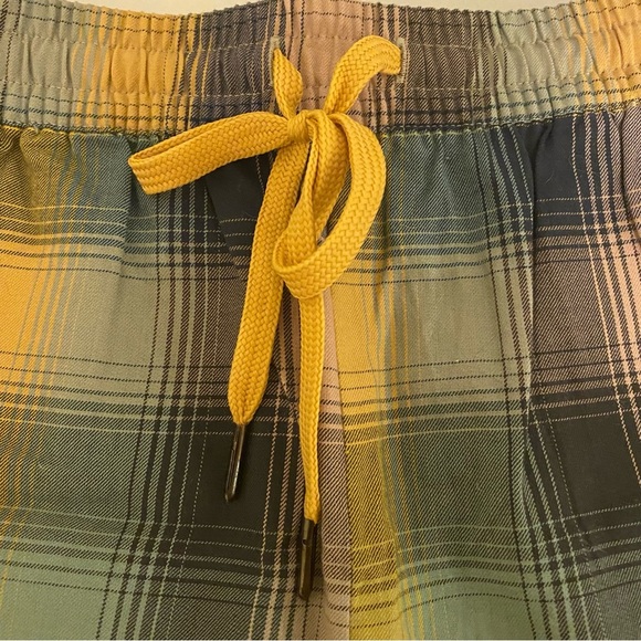 RVCA Medium Yellow Blue Pink Plaid Shorts - Picture 6 of 15